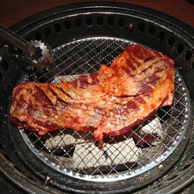 壷漬け骨付きカルビ