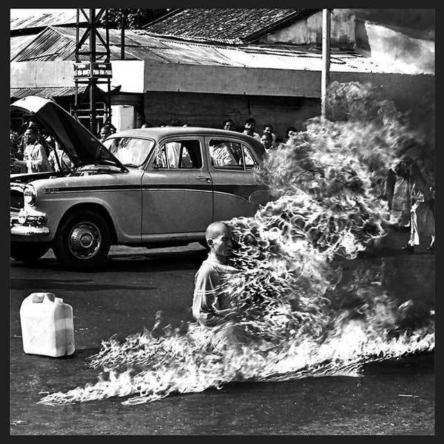 RAGE AGAINST THE MACHINE