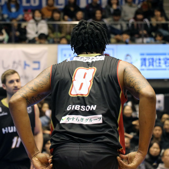B.League Osaka Evessa #8 Xavier Gibson　photo by izy Rodriguez (Team Zion)