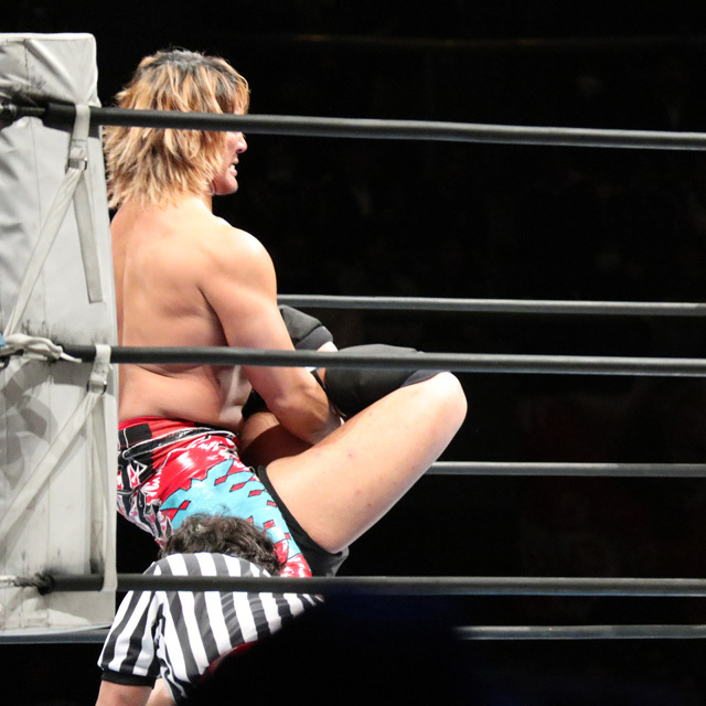 NJPW 新日本プロレスリング NEW JAPAN CUP 2019 春の最強戦士決定戦 3.10 兵庫・ベイコム総合体育館(尼崎市記念公園総合体育館) 海野翔太 棚橋弘至 photo by izy Rodriguez (Team Zion) Cafe de Zion online shop