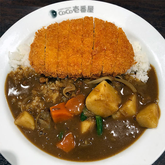 カレーハウス CoCo壱番屋 ココイチ ロースカツやさいカレー photo by NecoTez (Team Zion) Cafe de Zion online shop
